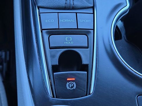 Used 2020 Toyota Camry XSE image 35