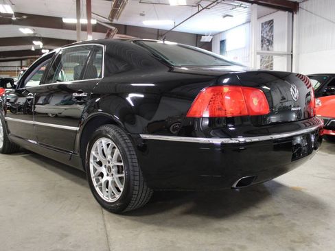 Used 2004 Volkswagen Phaeton V8 AWD/4WD image 4