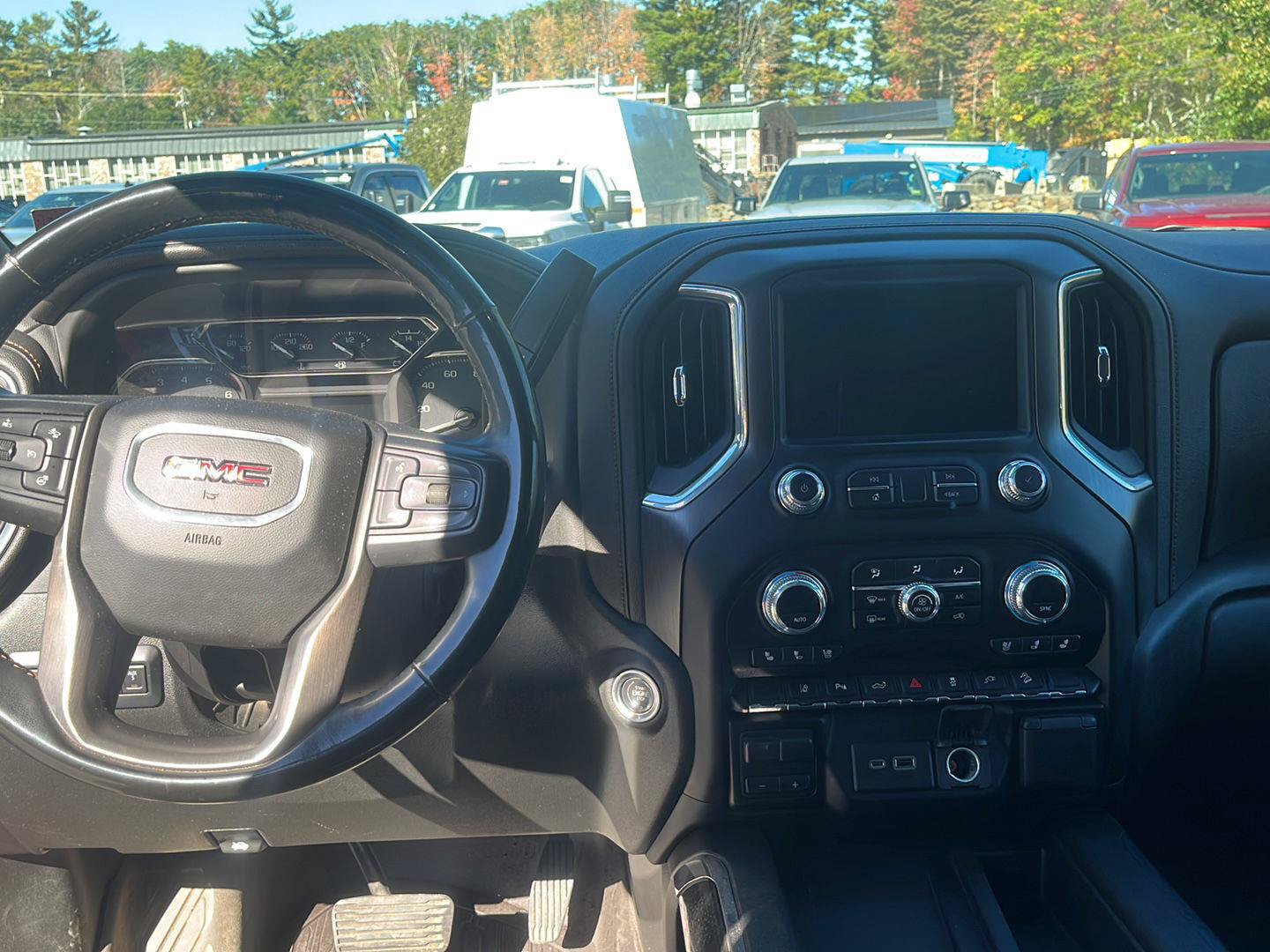 Used 2023 GMC Sierra 2500 AT4 w/ AT4 Preferred Package AWD/4WD image 15