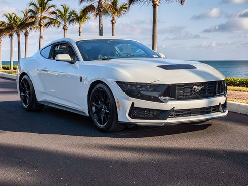 Used 2025 Ford Mustang Dark Horse RWD image 5