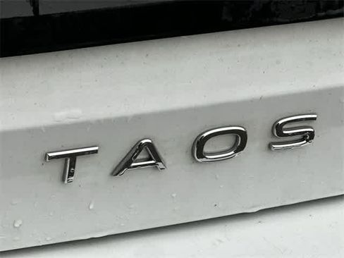 Used 2022 Volkswagen Taos SE image 18
