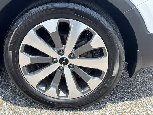 Used 2022 Kia Telluride EX w/ EX Premium Package AWD/4WD image 5