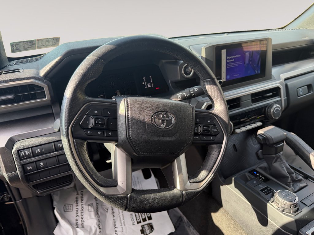 Used 2025 Toyota 4Runner SR5 AWD/4WD image 12