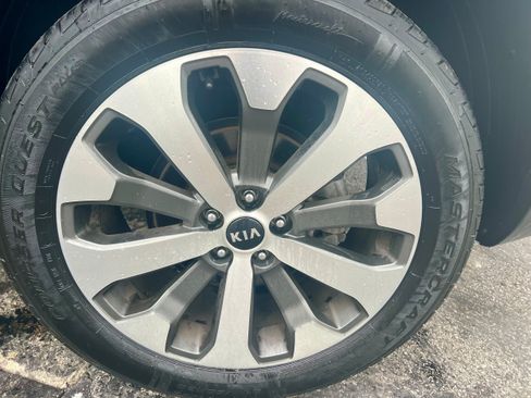 Used 2021 Kia Telluride S AWD/4WD image 9