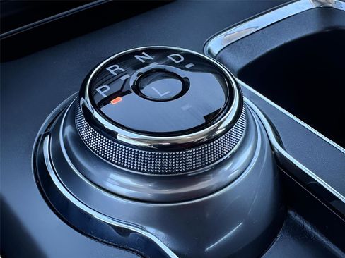 Used 2017 Ford Fusion SE w/ Equipment Group 201A image 29