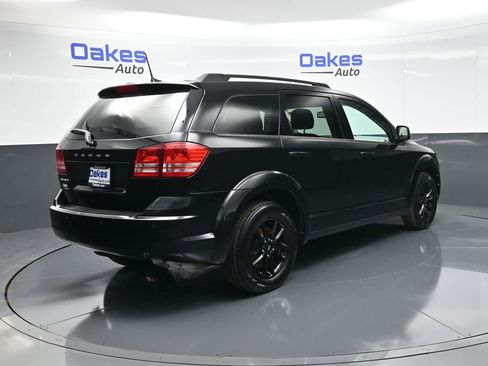 Used 2020 Dodge Journey SE w/ SE Popular Equipment Group image 7