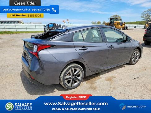 Used 2019 Toyota Prius XLE FWD image 4