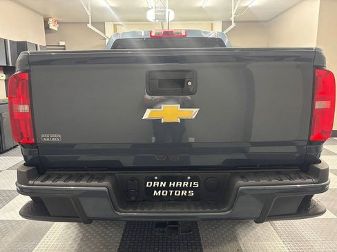 Used 2019 Chevrolet Colorado W/T w/ WT Convenience Package RWD image 8