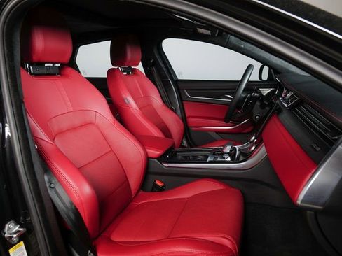 Used 2024 Jaguar XF R-Dynamic SE image 3