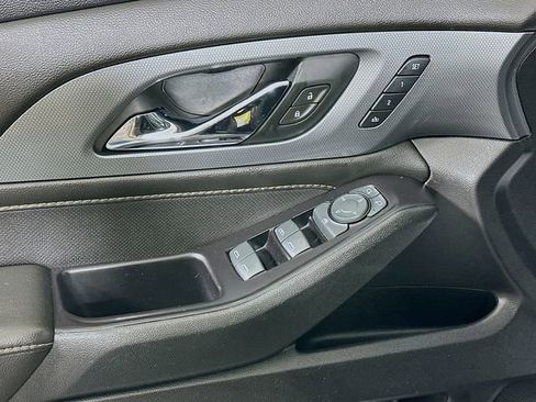 Used 2020 Chevrolet Traverse Premier AWD/4WD image 18