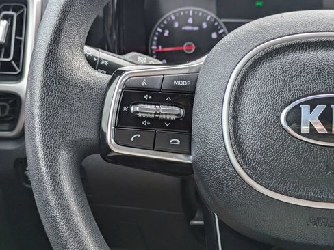Used 2021 Kia Sorento LX FWD image 26