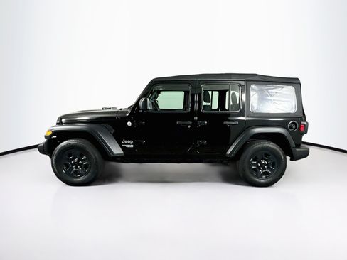 Used 2018 Jeep Wrangler Unlimited Sport AWD/4WD image 4