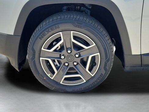 Used 2026 Jeep Cherokee Limited AWD/4WD image 26