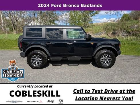 Used 2024 Ford Bronco Badlands AWD/4WD image 3
