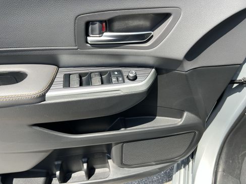 Used 2022 Toyota Sienna XLE Woodland Edition AWD/4WD image 15