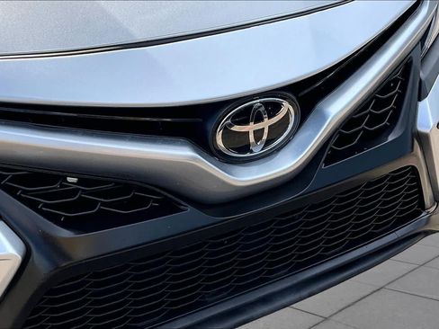 Used 2022 Toyota Camry SE FWD image 28