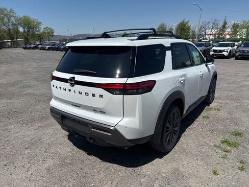 New 2026 Nissan Pathfinder SL w/ SL Premium Package AWD/4WD image 5