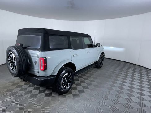 Used 2023 Ford Bronco Outer Banks image 8