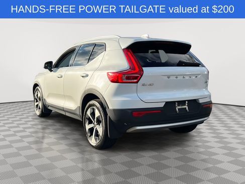 Used 2023 Volvo XC40 B5 Ultimate w/ Climate Package image 5