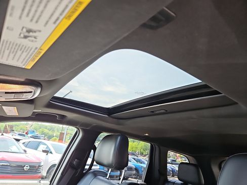 Used 2018 Jeep Grand Cherokee Limited AWD/4WD image 14