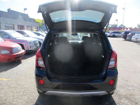 Used 2014 Chevrolet Captiva Sport LT FWD image 7