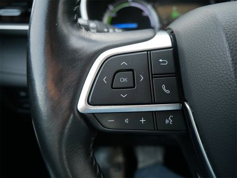 Certified 2021 Toyota Highlander XLE image 26