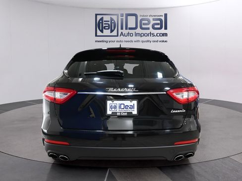 Used 2017 Maserati Levante AWD/4WD image 3