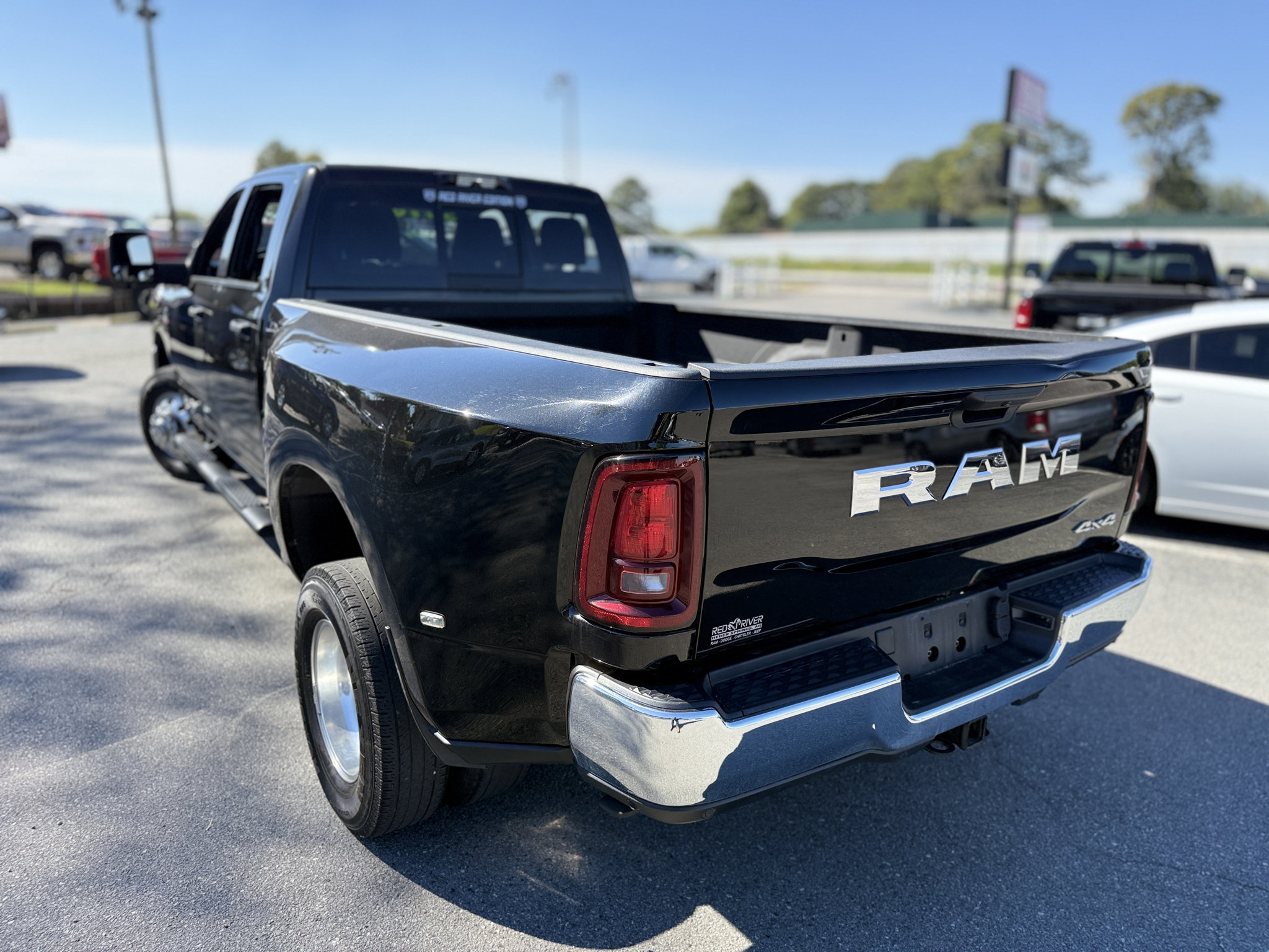 Used 2025 RAM 3500 Tradesman AWD/4WD image 18
