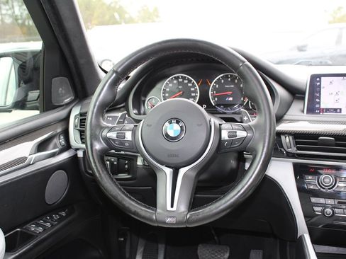Used 2018 BMW X5 M w/ Executive Package image 21