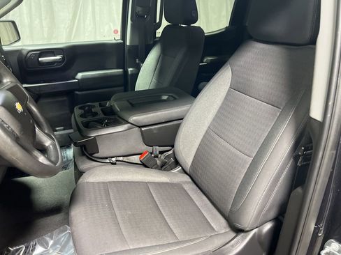 Used 2023 Chevrolet Silverado 1500 Custom image 22