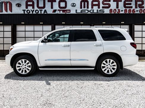Used 2020 Toyota Sequoia Platinum RWD image 2