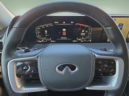 Used 2025 INFINITI QX80 Sensory AWD/4WD image 24