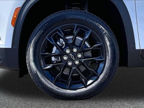 New 2026 Chevrolet Traverse LT w/ Driver Confidence Package FWD image 10
