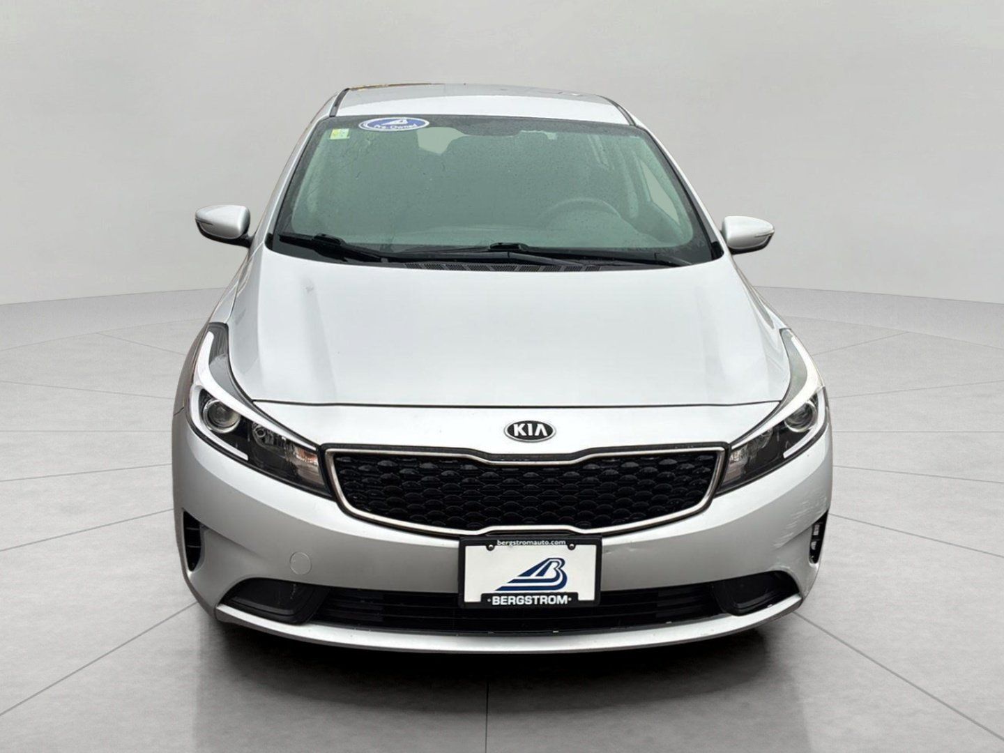 Used 2017 Kia Forte LX FWD image 3
