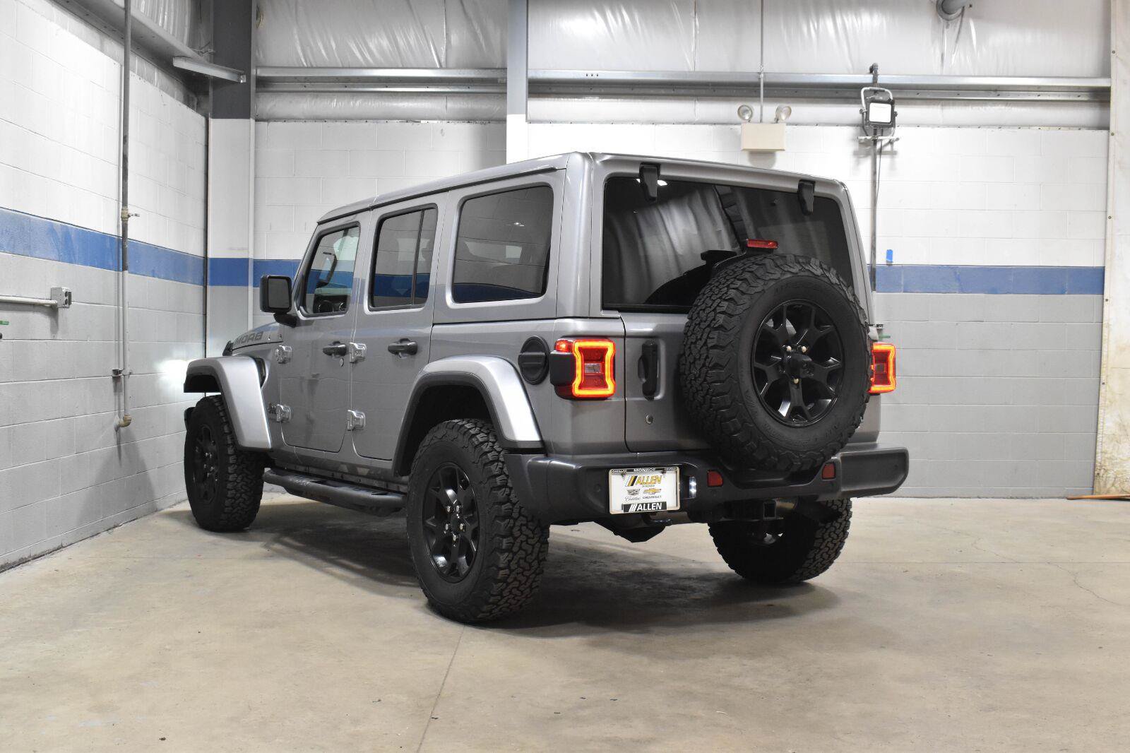 Used 2019 Jeep Wrangler Unlimited Sahara w/ Quick Order Package 24M Moab AWD/4WD image 22