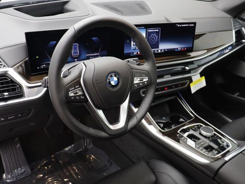 New 2026 BMW X5 xDrive50e w/ Climate Comfort Package AWD/4WD image 8