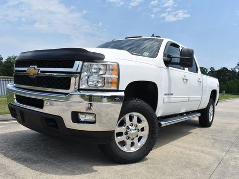 Used 2013 Chevrolet Silverado 3500 LTZ w/ LTZ Plus Package AWD/4WD image 5