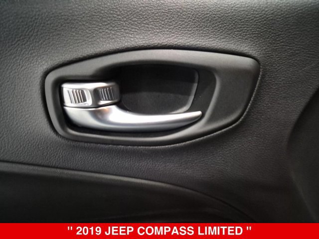 Used 2019 Jeep Compass Limited AWD/4WD image 10