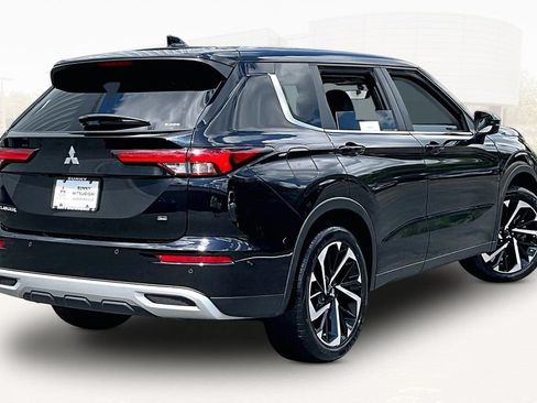 Used 2024 Mitsubishi Outlander SE AWD/4WD image 6