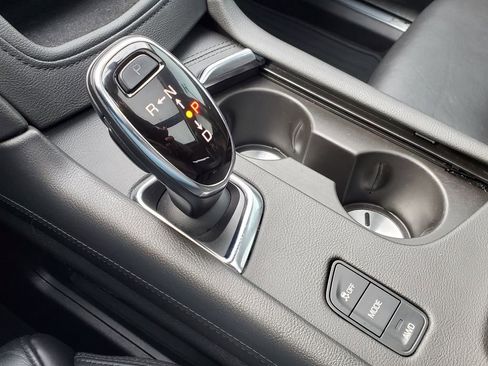 Used 2019 Cadillac XT5 Luxury w/ LPO, Black Ice Package image 32