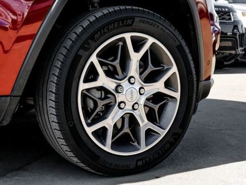 Used 2021 Jeep Grand Cherokee Limited w/ Luxury Group II image 67