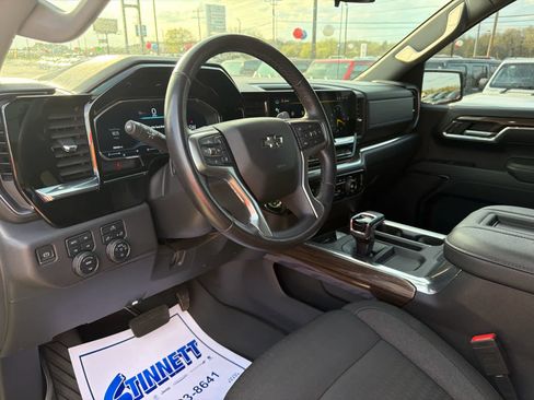 Used 2022 Chevrolet Silverado 1500 LT Trail Boss w/ Protection Package image 14