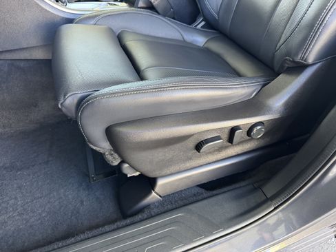 Used 2022 Subaru Ascent Limited w/ Technology Package image 14