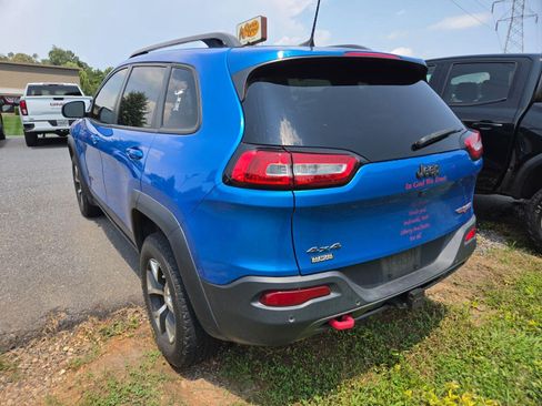 Used 2018 Jeep Cherokee Trailhawk w/ Quick Order Package 27L AWD/4WD image 7