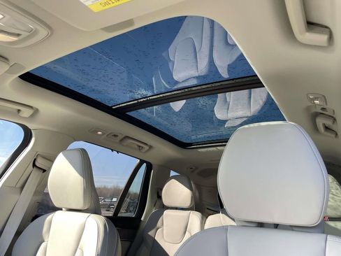 New 2026 Volvo XC90 B6 Ultra image 9