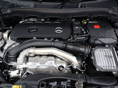 Certified 2025 Mercedes-Benz GLA 250 image 45