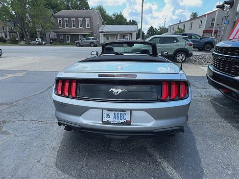 Used 2023 Ford Mustang Premium image 4