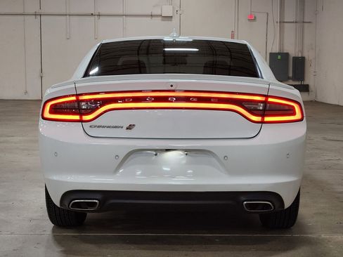 Used 2018 Dodge Charger GT image 10