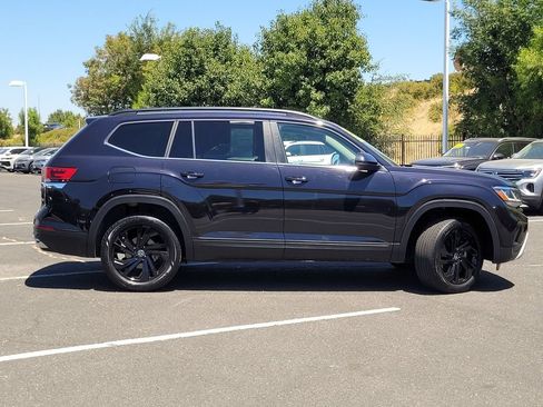 Used 2023 Volkswagen Atlas SE w/ Black Wheel Package AWD/4WD image 5