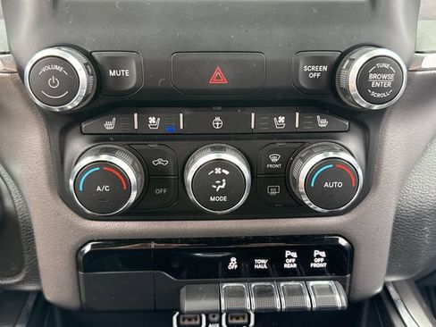 Used 2022 RAM 1500 Laramie w/ Sport Appearance Package AWD/4WD image 29